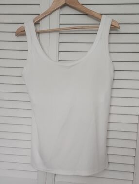 Source Unknown White Tank Top